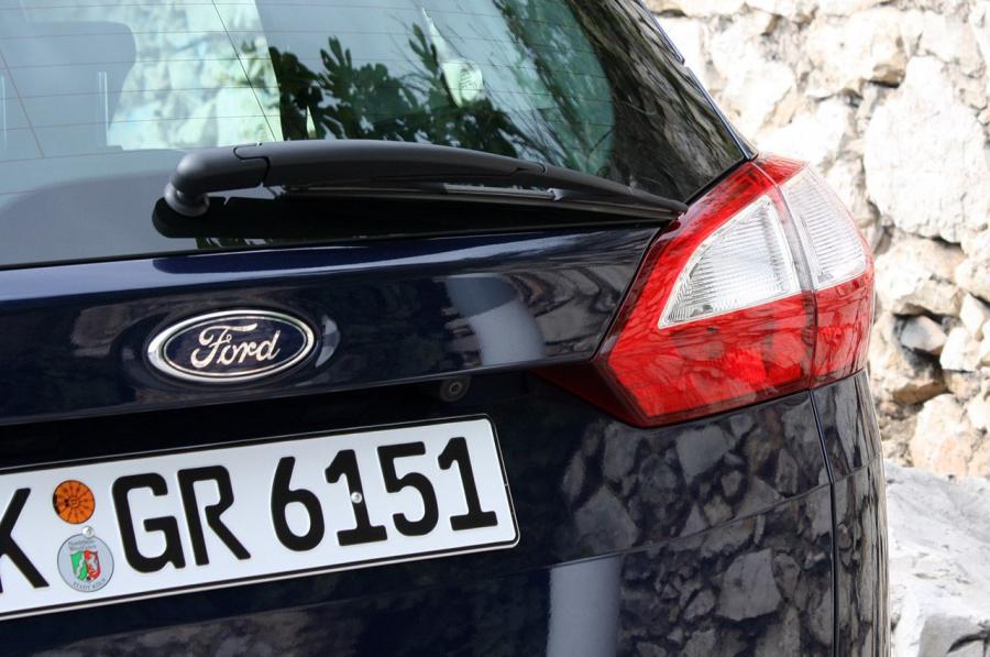  Ford Grand C-Max 2012 года  (фото 39 из 50)